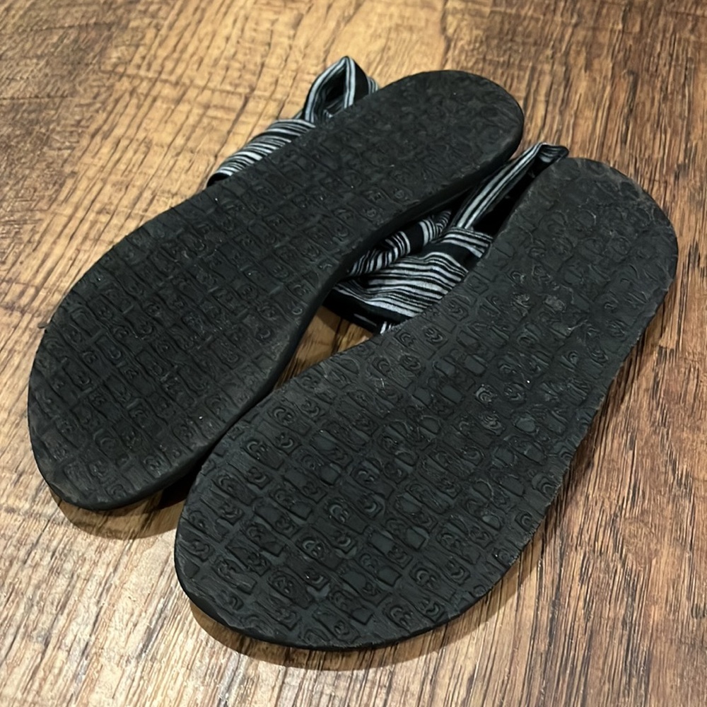 Sanuk Yoga Mat Striped Sling Flip Flop Thong Sandals Shoes Womens size 5 - Picture 4 of 6